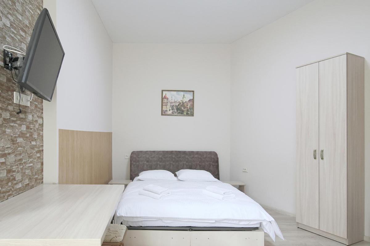 Buk Apartments On Doroshenka 25 ลวีฟ ภายนอก รูปภาพ