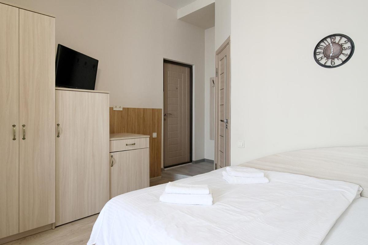 Buk Apartments On Doroshenka 25 ลวีฟ ภายนอก รูปภาพ