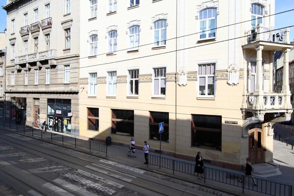 Buk Apartments On Doroshenka 25 ลวีฟ ภายนอก รูปภาพ