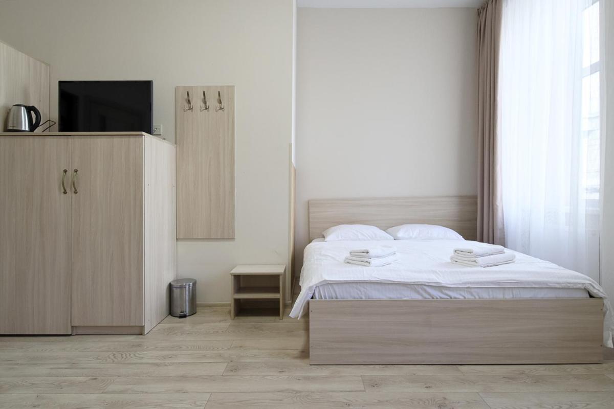 Buk Apartments On Doroshenka 25 ลวีฟ ภายนอก รูปภาพ