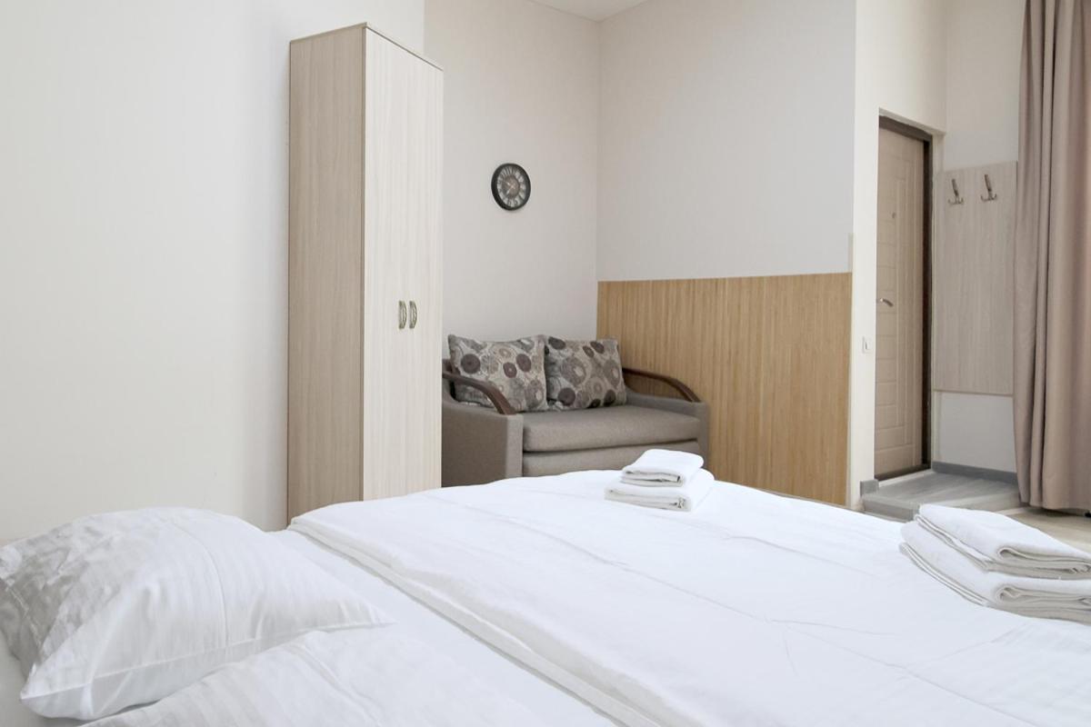 Buk Apartments On Doroshenka 25 ลวีฟ ภายนอก รูปภาพ