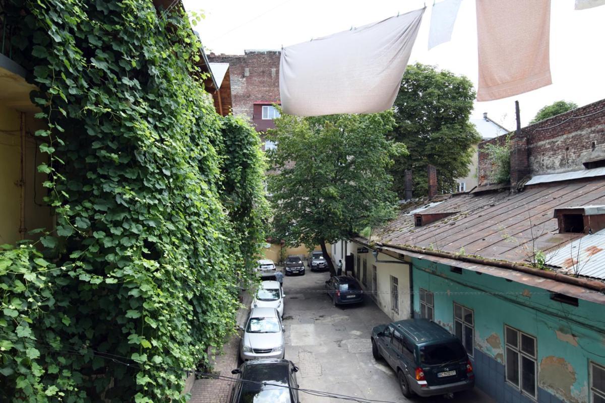 Buk Apartments On Doroshenka 25 ลวีฟ ภายนอก รูปภาพ