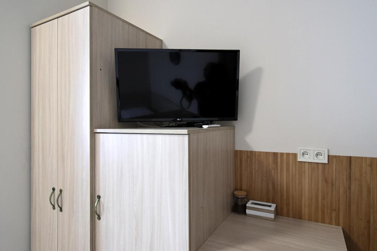 Buk Apartments On Doroshenka 25 ลวีฟ ภายนอก รูปภาพ