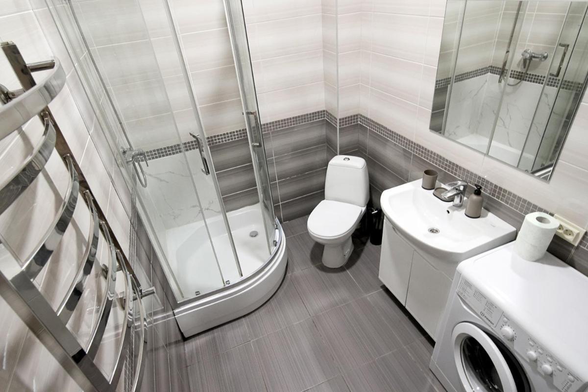Buk Apartments On Doroshenka 25 ลวีฟ ภายนอก รูปภาพ
