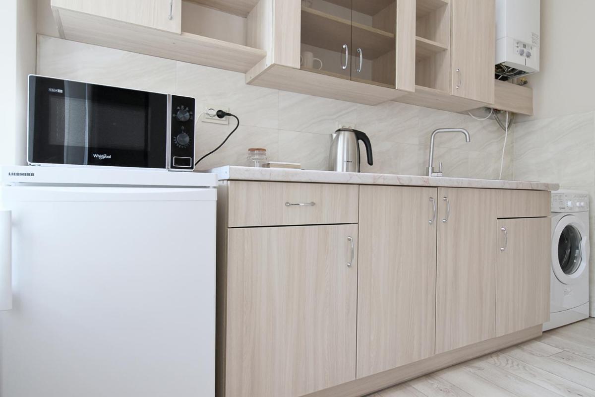 Buk Apartments On Doroshenka 25 ลวีฟ ภายนอก รูปภาพ