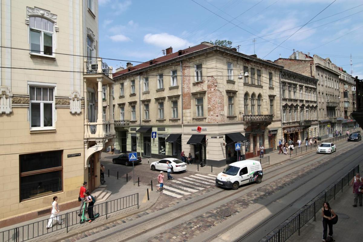 Buk Apartments On Doroshenka 25 ลวีฟ ภายนอก รูปภาพ