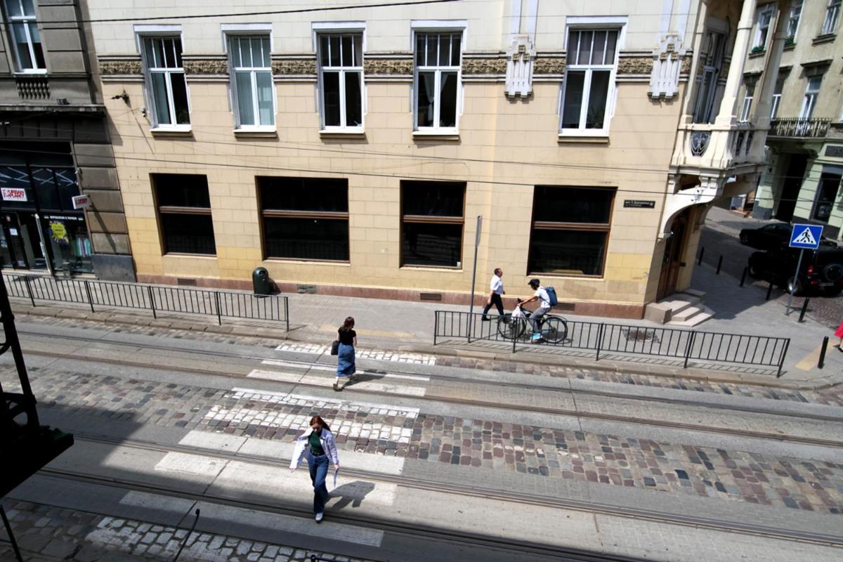 Buk Apartments On Doroshenka 25 ลวีฟ ภายนอก รูปภาพ